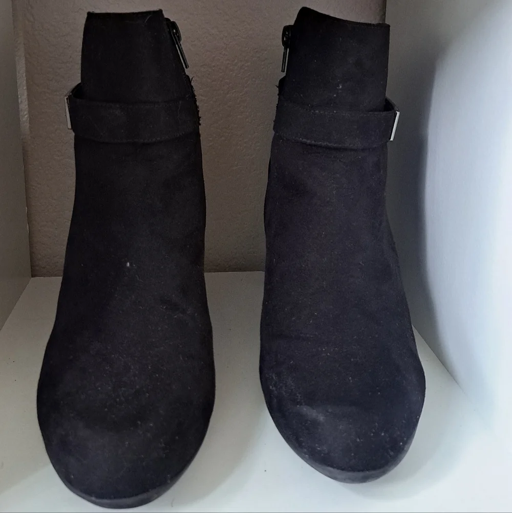 Kelly & Katie Black Buckle Heeled Booties Size 10
